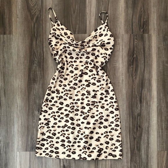 Forever 21 cream cheetah print cowl neck dress size small - Picture 1 of 6